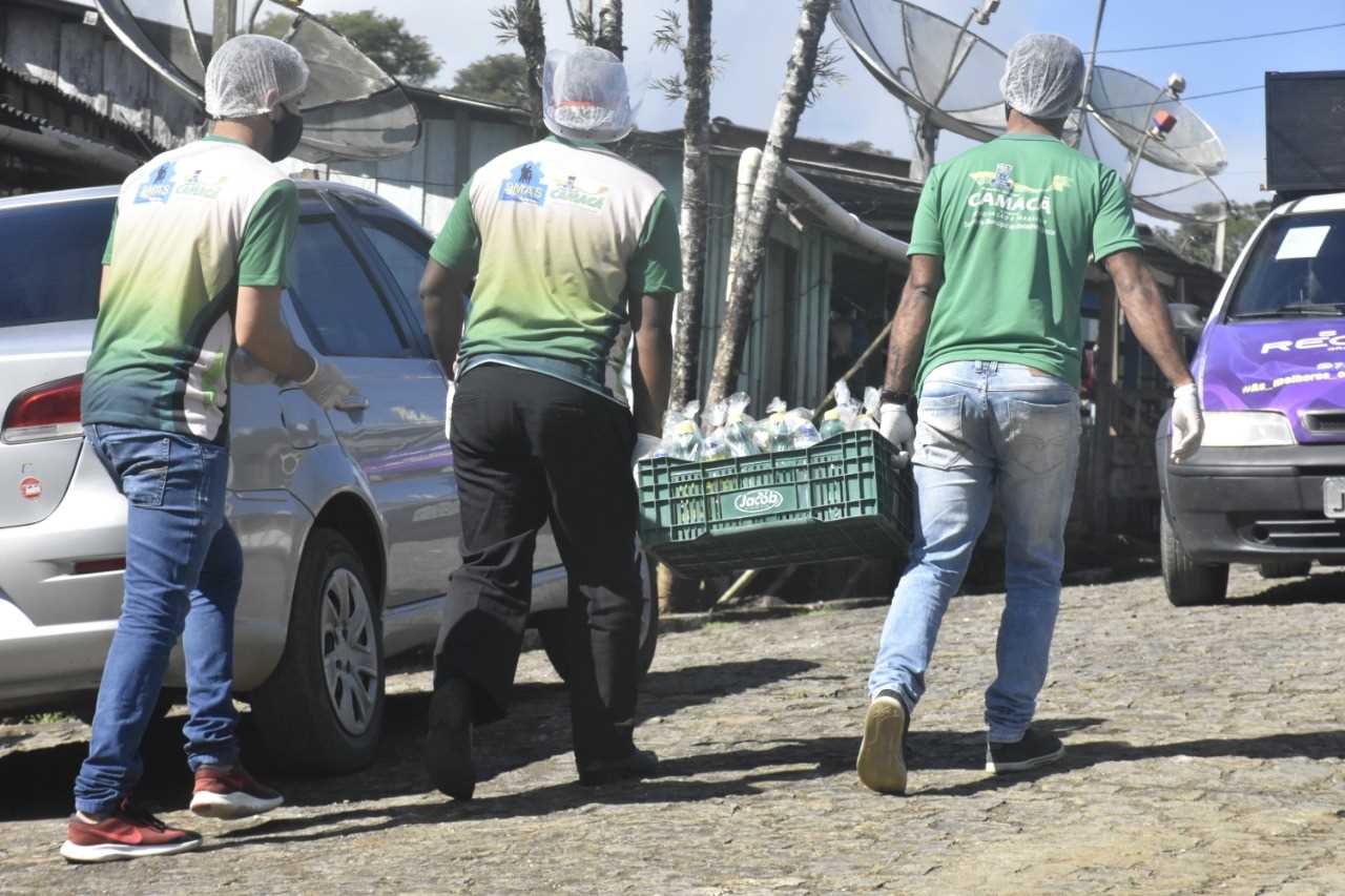 Camacã: Equipe da Secretaria de Assistência Social entrega cesta básica em Novo Itamaraty e Zona Rural